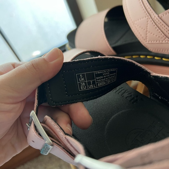 Dr. Martens Voss Pink Sandals (New w/o box)!! - Picture 8 of 8